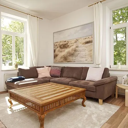 Schoenes Mit Balkon Im Ostseebad - Zentral *