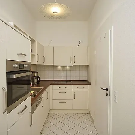 Schoenes Mit Balkon Im Ostseebad - Zentral *