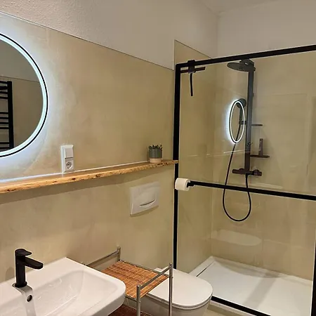 Schoenes Mit Balkon Im Ostseebad - Zentral Apartamento *