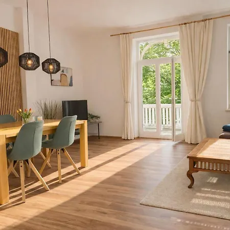 Schoenes Mit Balkon Im Ostseebad - Zentral *