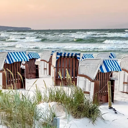 Schoenes Mit Balkon Im Ostseebad - Zentral Apartment *