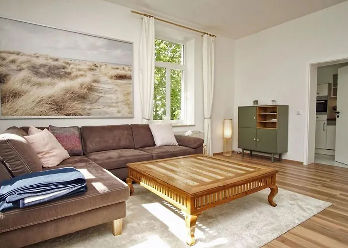 Schoenes Mit Balkon Im Ostseebad - Zentral *