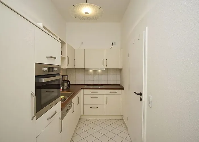 Schoenes Mit Balkon Im Ostseebad - Zentral *